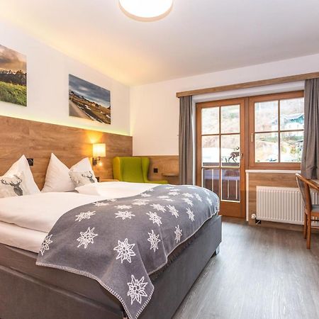Landgasthof Neuwirt Lofer Bagian luar foto
